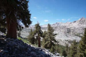 Turning the corner to the Rae Lakes